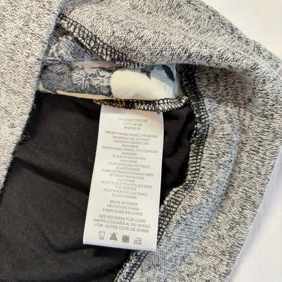 Kut from the Kloth womens floral front sweater.  Size S.  Lightweight.  workwear - Picture 4 of 5